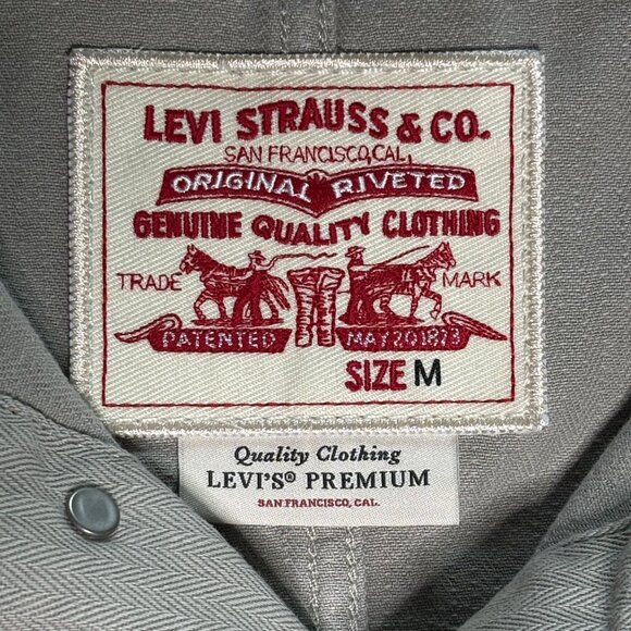 Levi’s Signature Women’s Trucker Jean Jacket Size Medium Gray Wash Denim NWT - Picture 13 of 16